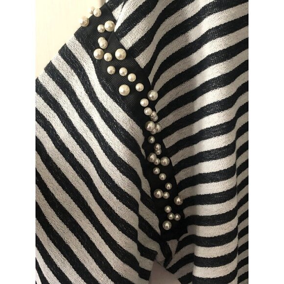 Women's Plus Size Lane Bryant Top Size 22/24 Gray Black Stripe Pearls Accent - Picture 2 of 7